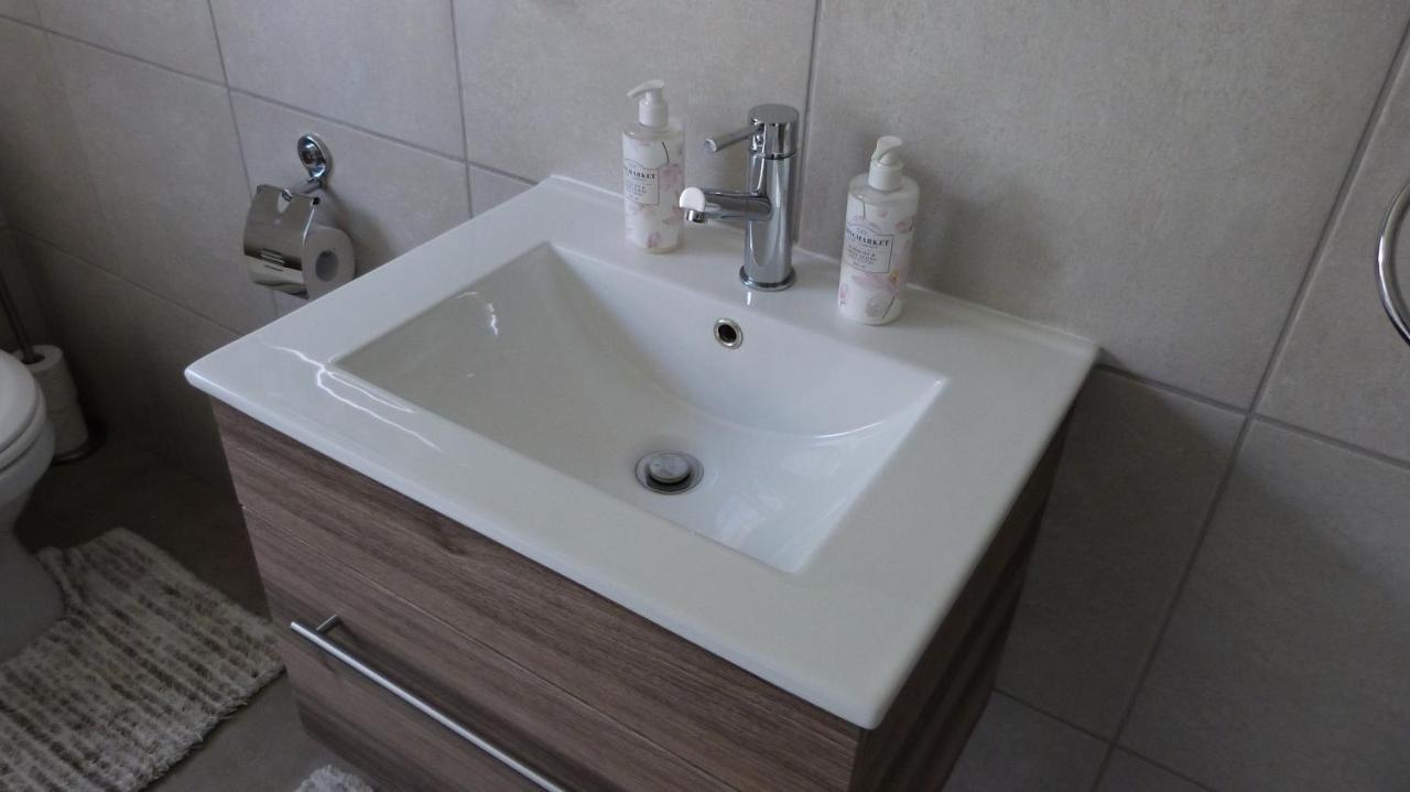 Settle Inn Self Catering Units Colchester Buitenkant foto